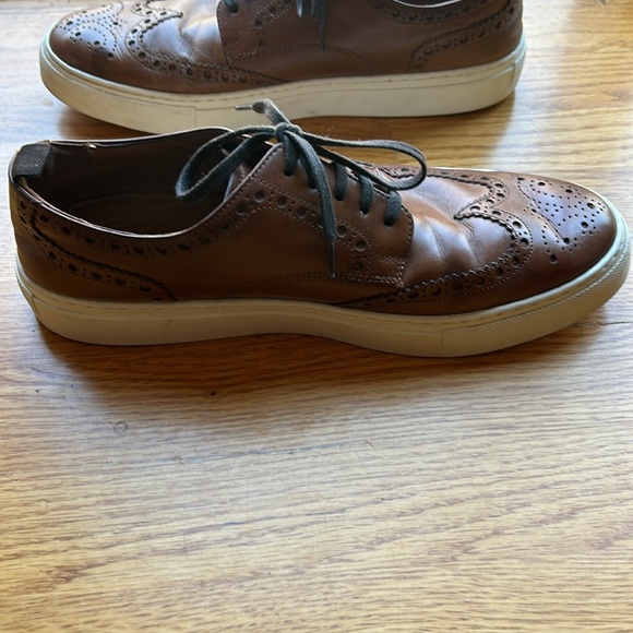 ColeHaan shoes/sneakers, size 10, gentlest used. Small spot on right toe. - Picture 3 of 6